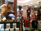 Stand One Piece chez Virgin Megastore 4/6