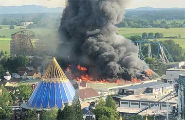 L'incendie de l'attraction Les pirates de Batavia, à Europa-Park - Allemagne